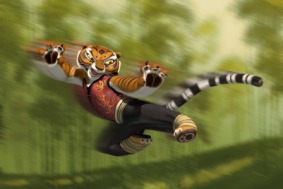 Tigre in una posa di Kung Fu