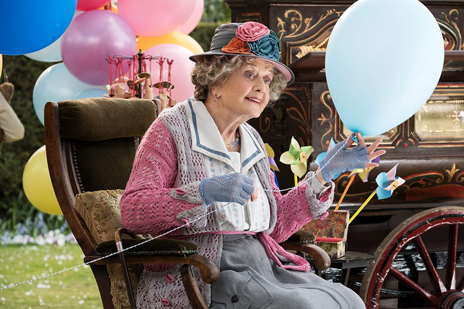 La signora dei palloncini (Angela Lansbury) - Il ritorno di Mary Poppins