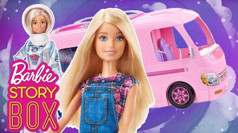 Barbie trasforma il Dream Camper in un razzo spaziale | Barbie Story Box | @Barbie Italiano