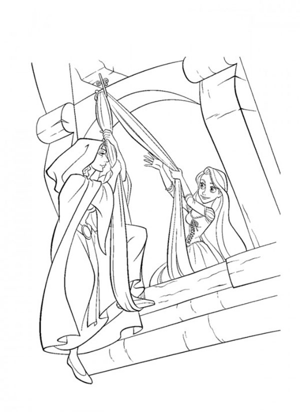 Disegno di Rapunzel che cala madre Gothel dalla torre con i suoi capelli da stampare e colorare 