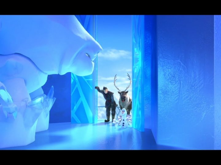Guarda il video di Frozen Fever – “Olaf porta i pupazzetti di neve al palazzo di ghiaccio di Elsa”