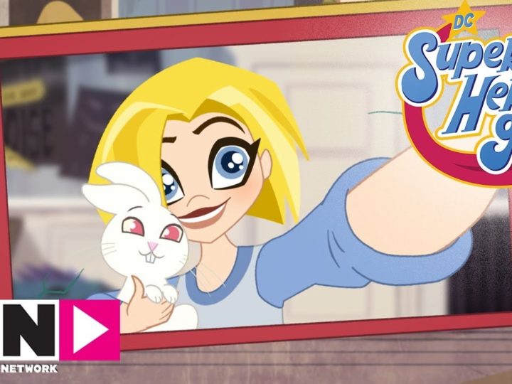 Accudire dei cuccioli | DC Super Hero Girls | Cartoon Network Italia