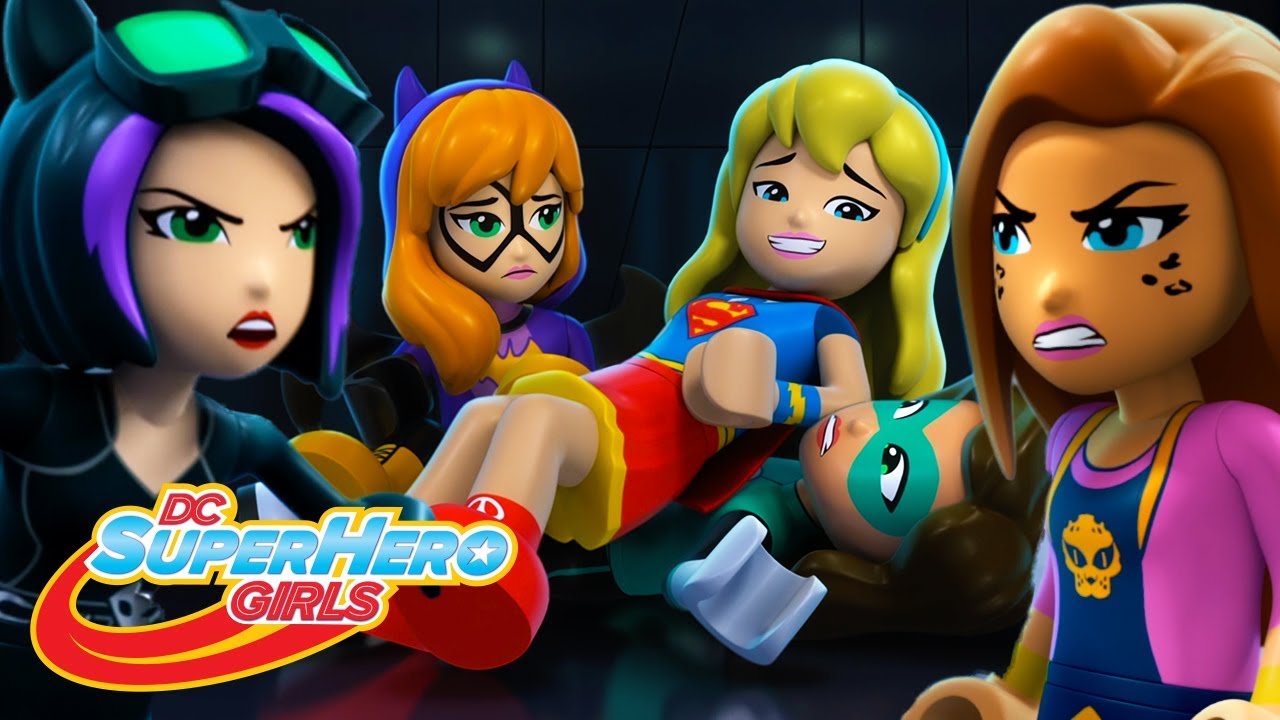LEGO DC Super Hero Girls: Super Villain High | Primi 10 Minuti | DC Super Hero Girls Italia