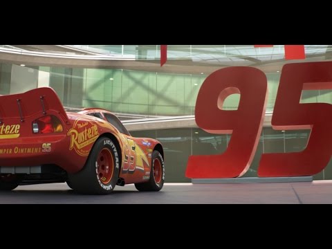 Disney•Pixar: Cars 3 – Extended Sneak Peek