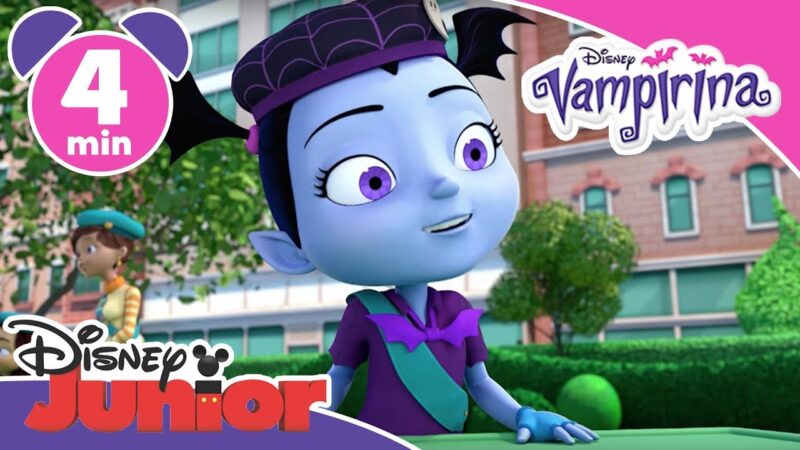 Vampirina Vi-Chat | I distintivi per il campeggio – Disney Junior Italia