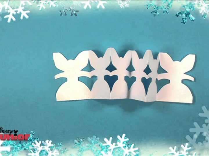 Creativo Natale Disney Junior – Creiamo una catena di angeli di carta
